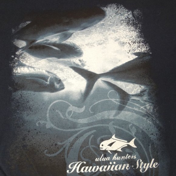 HAWAIIAN STYLE SCHOOL OF FISH SWIMMING BLACK LARGE T-SHIRT H1748 - Picture 1 of 3